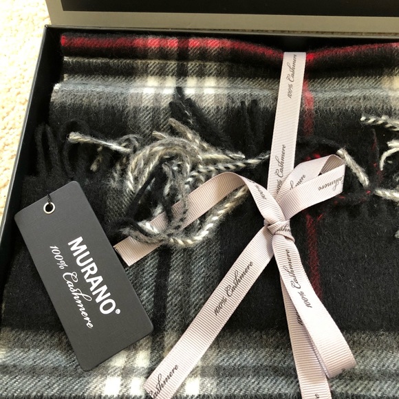 Murano 100% Cashmere Scarves in Camel and Black - Picture 6 of 7